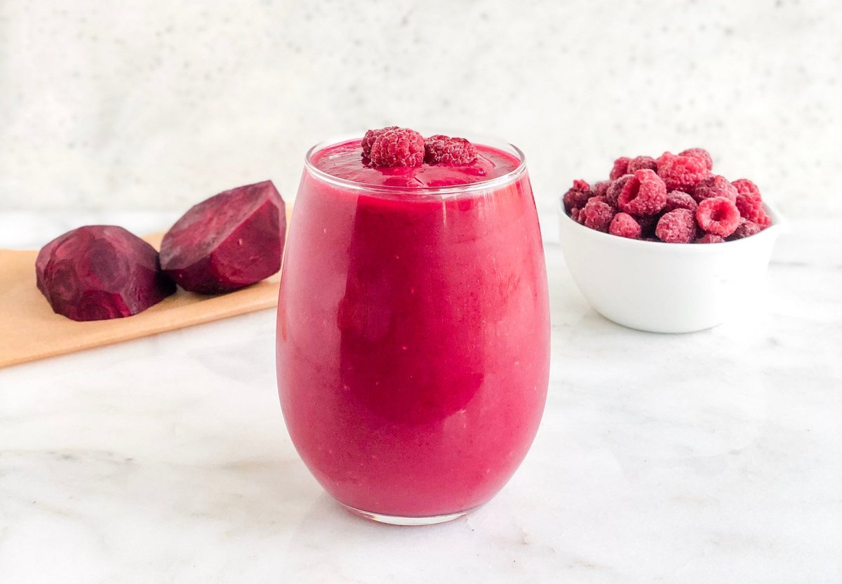 Beet + Raspberry Beauty Food Smoothie for Skin Rejuvenation – Savor Beauty
