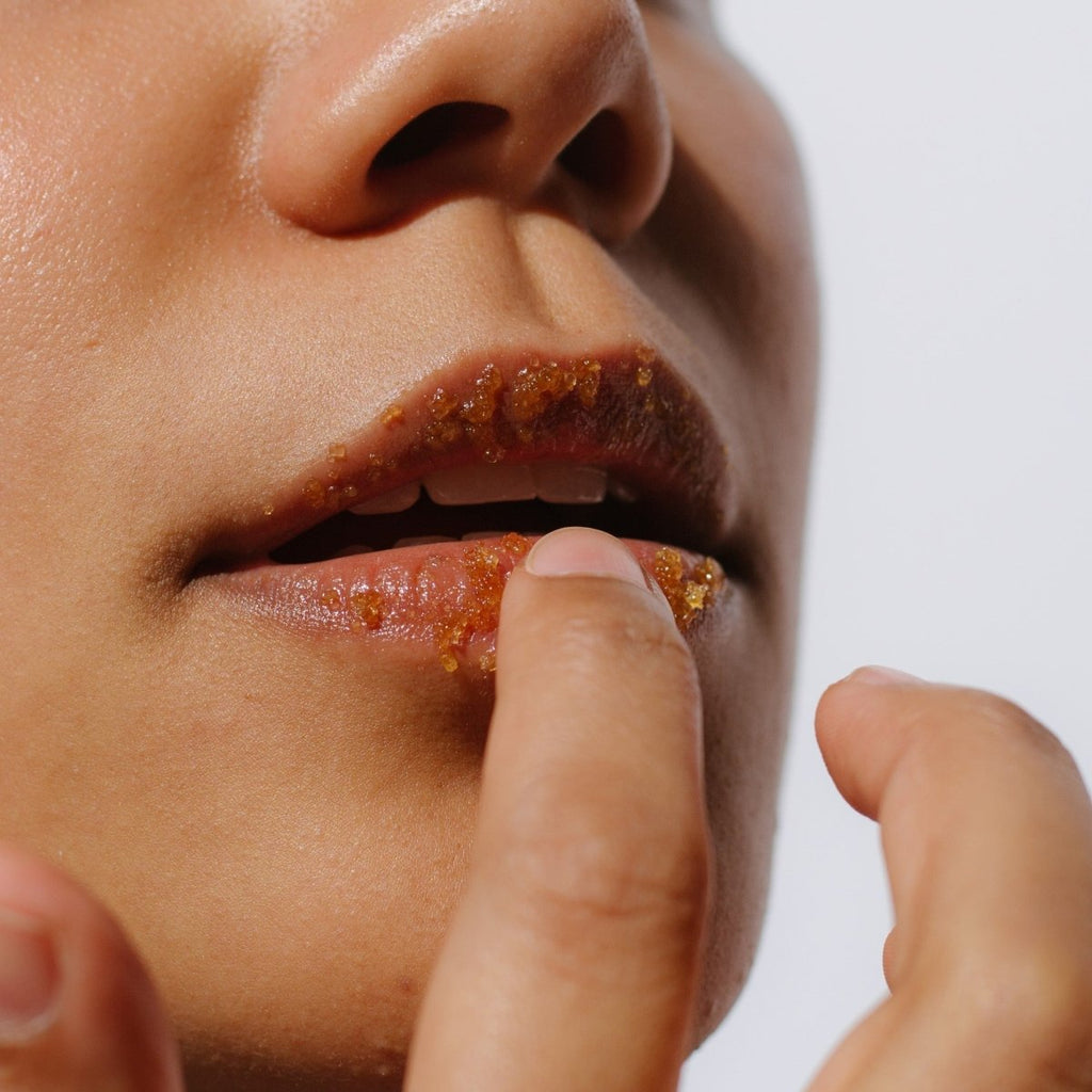 Manuka Honey Lip Scrub – Savor Beauty